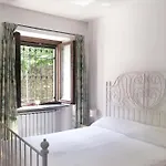 Villa Belvedere Langhe Panzió 3*