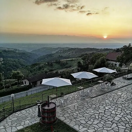 Bed & Breakfast Villa Belvedere Langhe Belvedere Langhe