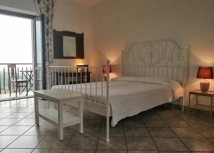 Villa Belvedere Langhe 3*