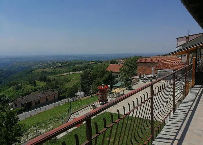 Villa Belvedere Langhe Bed & Breakfast
