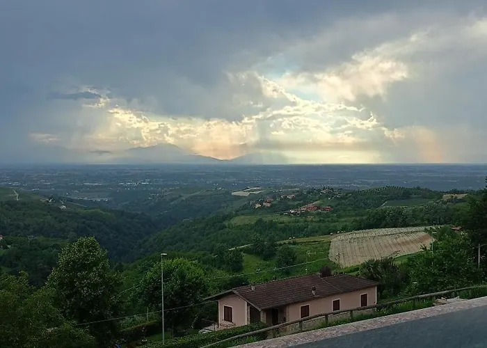 Villa Belvedere Langhe Bed & Breakfast