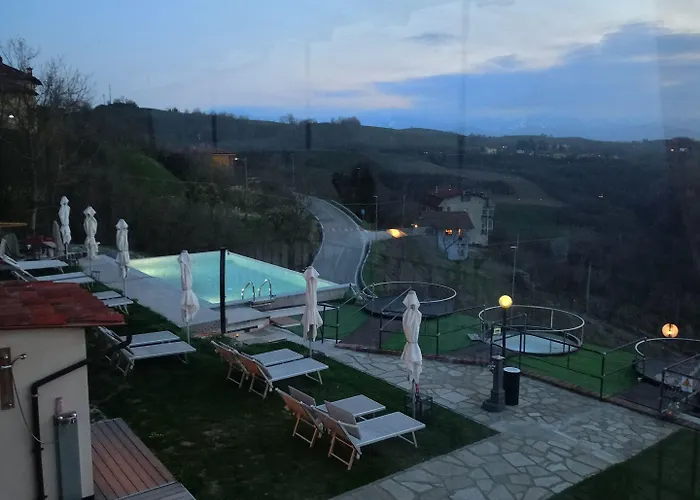 Bed & Breakfast Villa Belvedere Langhe 3*