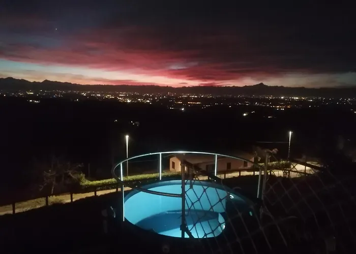 Bed & Breakfast Villa Belvedere Langhe 3*